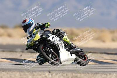 media/Dec-07-2025-CVMA (Sun) [[3e7d2de5dc]]/Race 9-Formula UL Shootout/